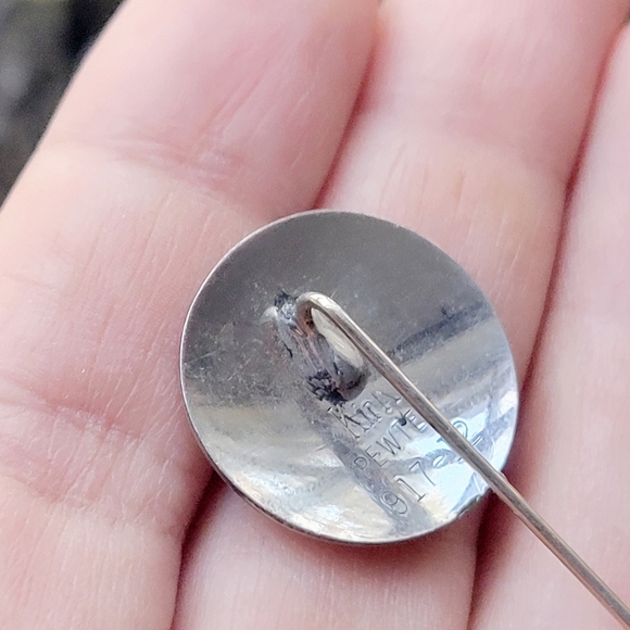 Vintage Silver Floral Flower Pewter Boucher Lapel Brooch Stick Pin - Picture 7 of 7